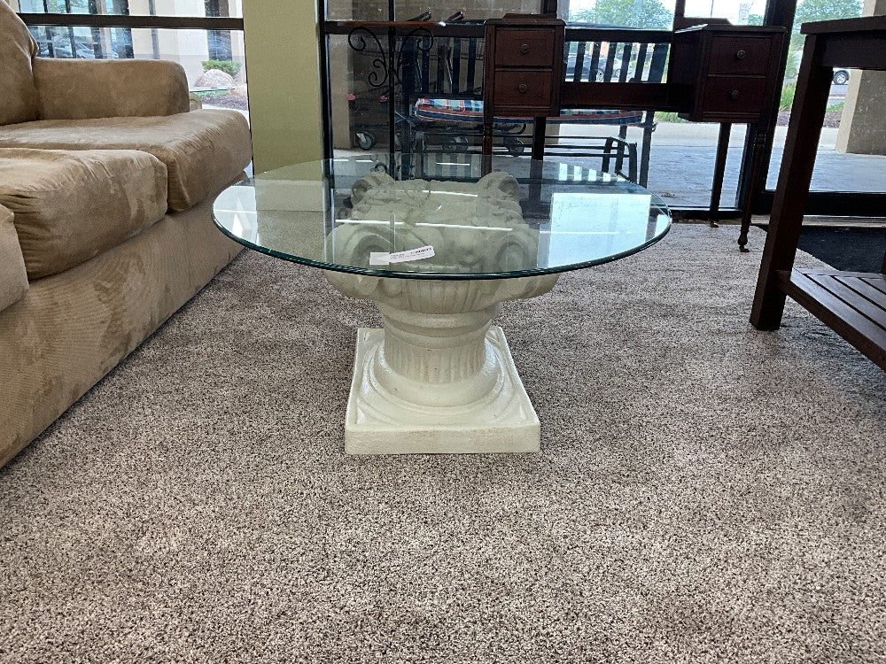 Oval Pedestal End Table
