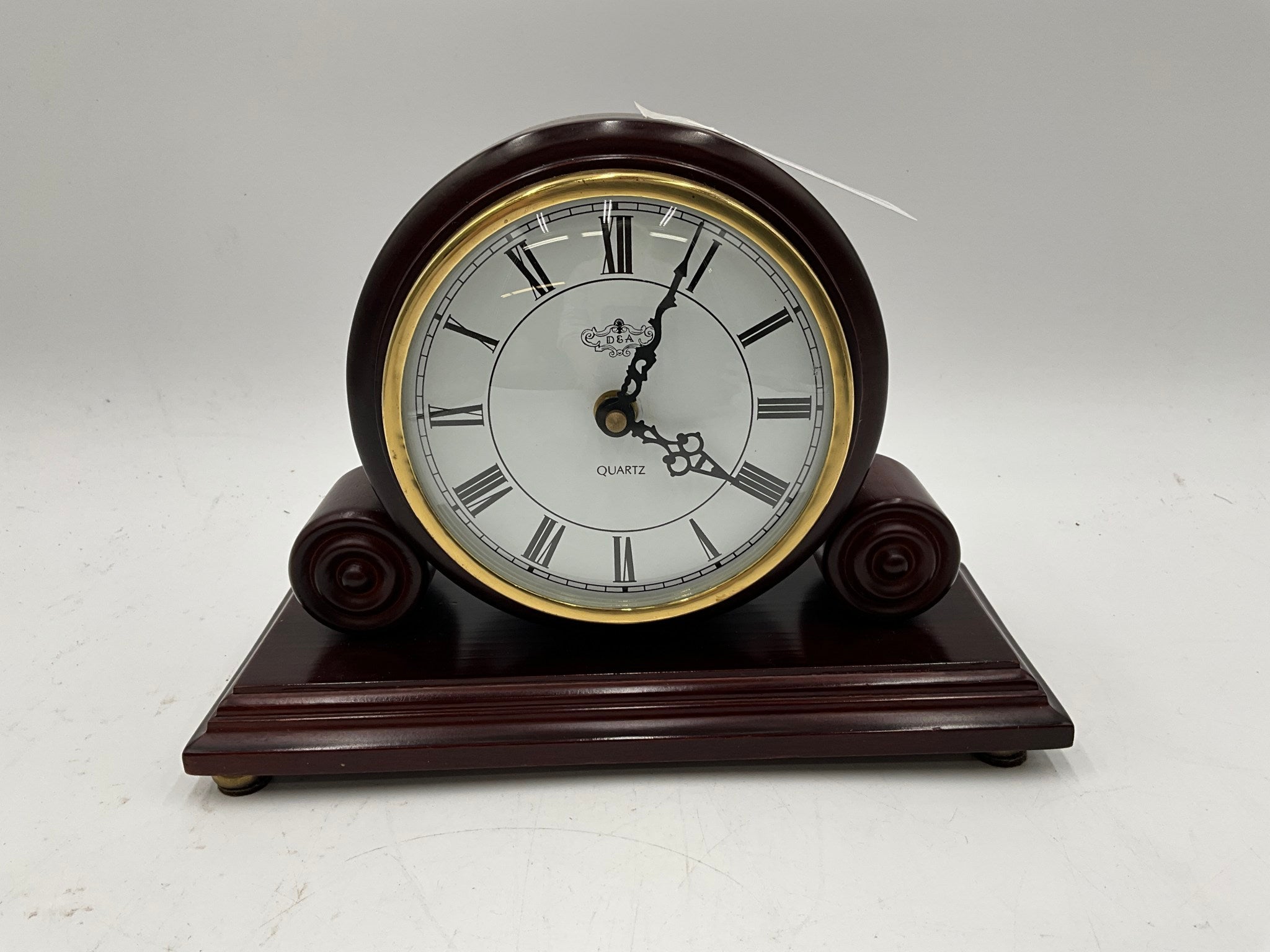 Quartz DEA Desk Clock