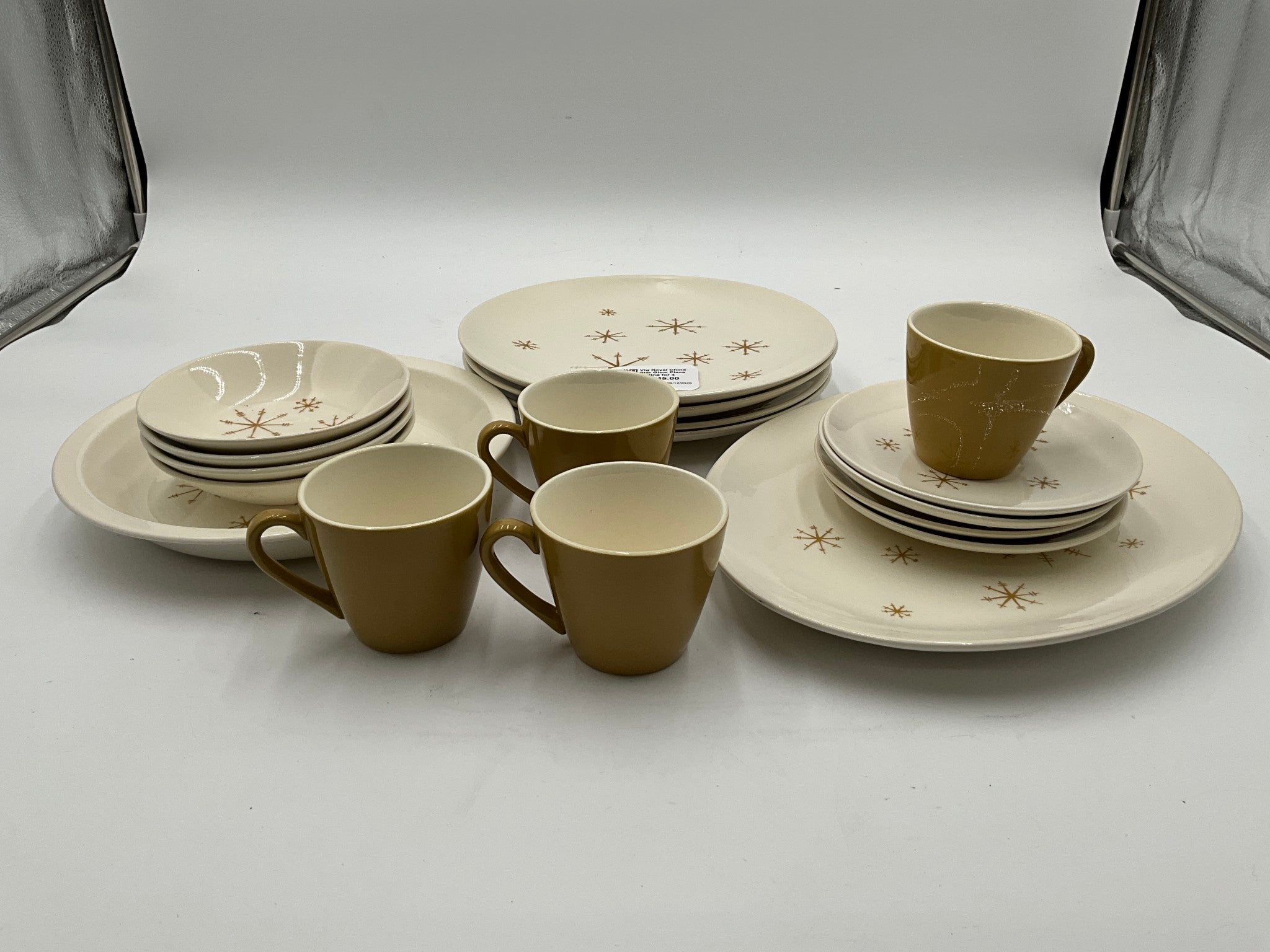Vtg Royal China Star Glow Place Setting for 4