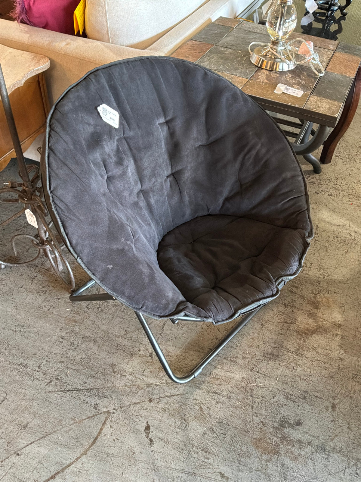 Saucer Folding Chair