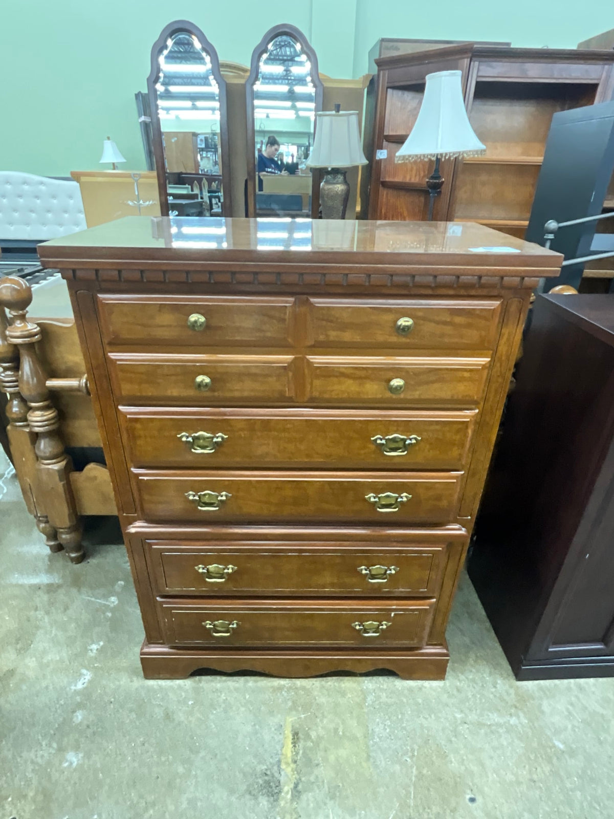 Broyhill Chest Of Drawers