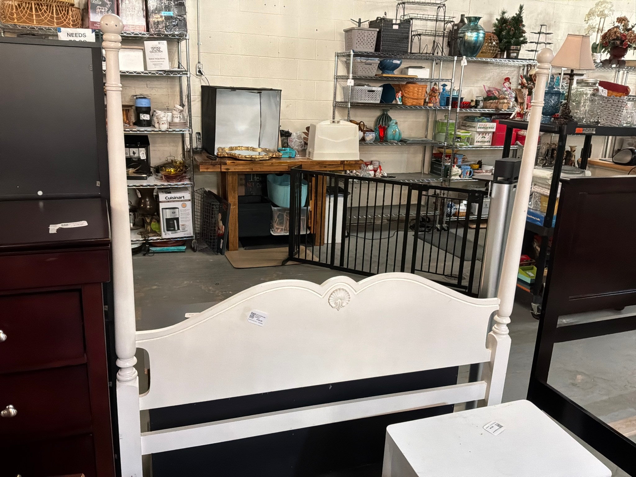 Full Sz White Bed Frame W / Spindles