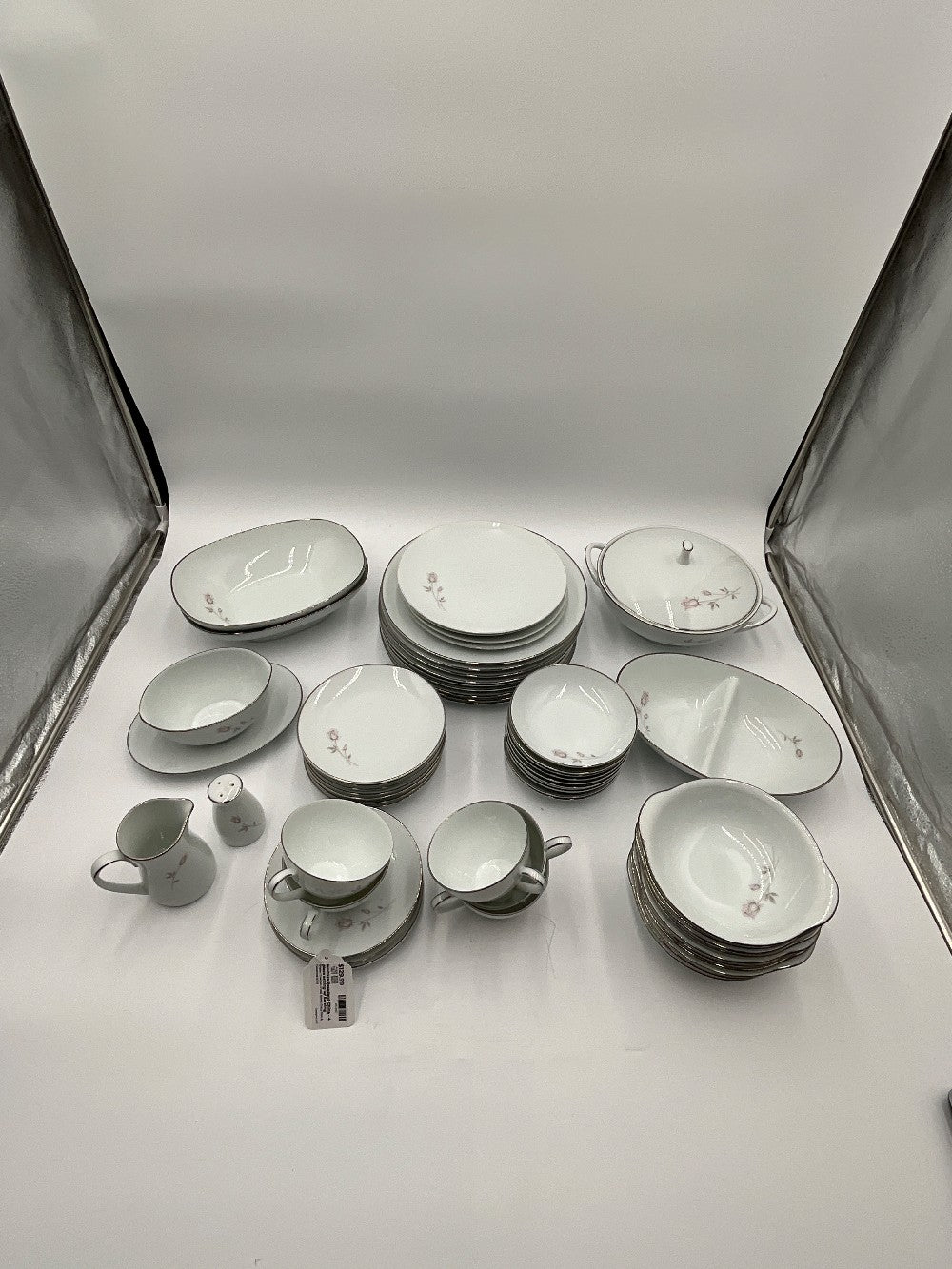 Noritake Pasadend China - 4 place setting w/ Serving Pieces