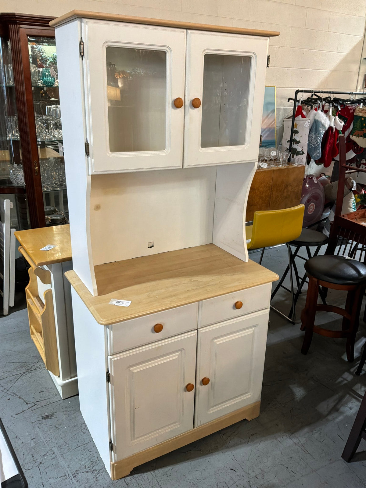 Off White / Wood Hutch