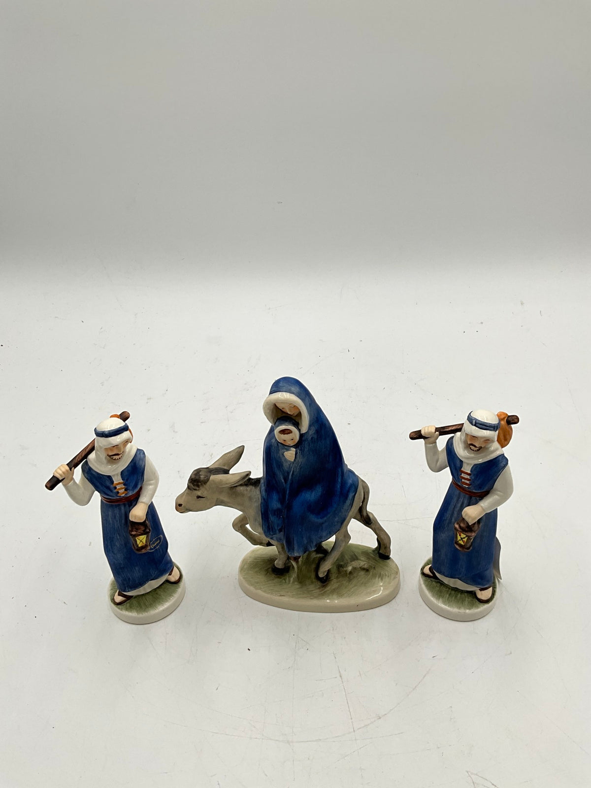 Goebel Mary & Jesus and 2 Wise Men Figurines