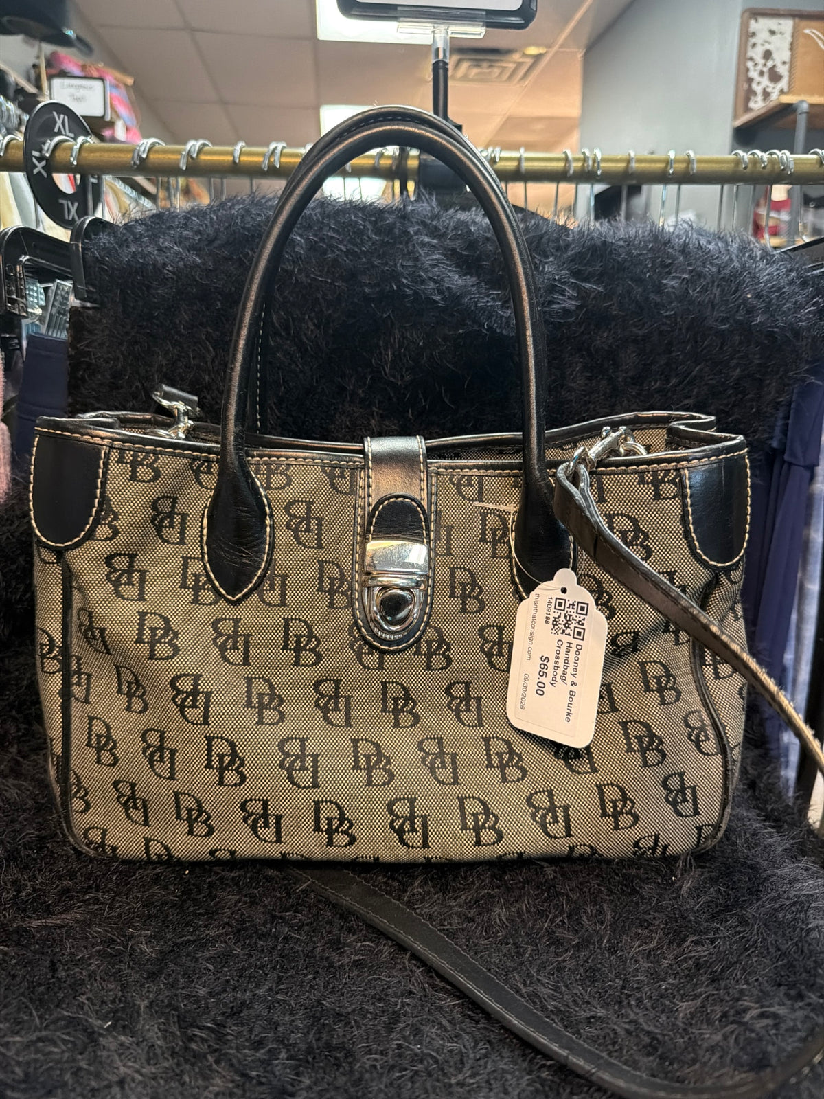 Dooney & Bourke Handbag/ Crossbody