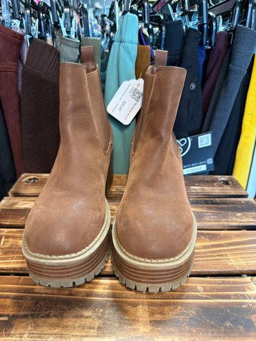 MIa Boots Sz. 8.5