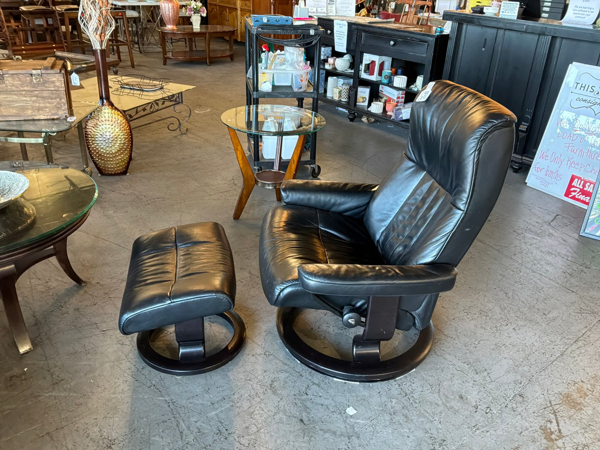 Ekornes Black Leather Chair/ Ottoman
