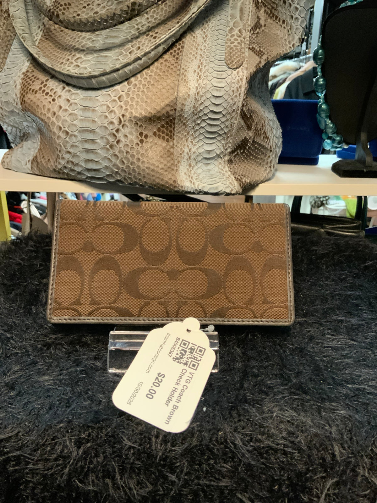 VTG Coach Brown Check Holder