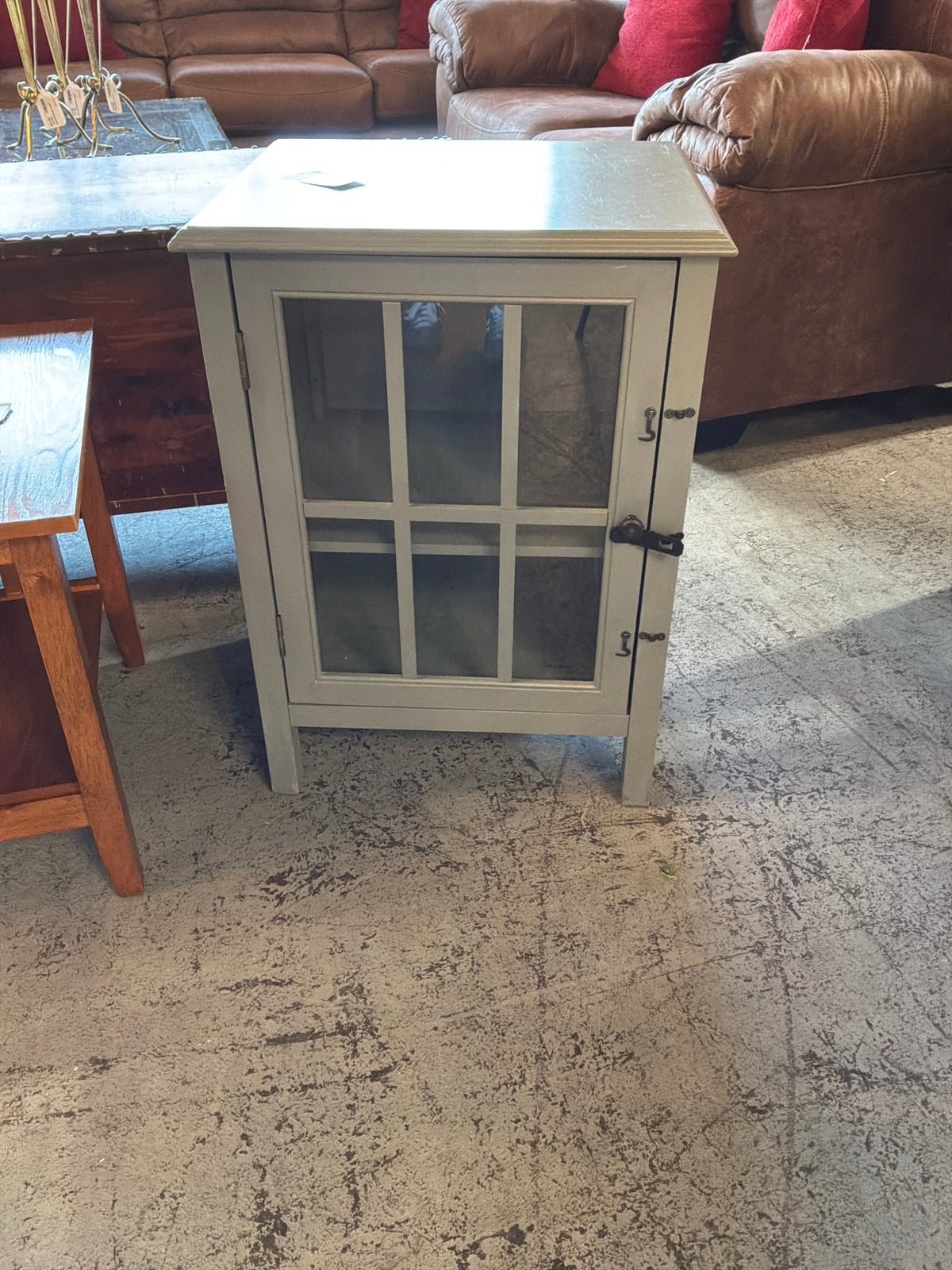 Grey Accent Table / Glass Door