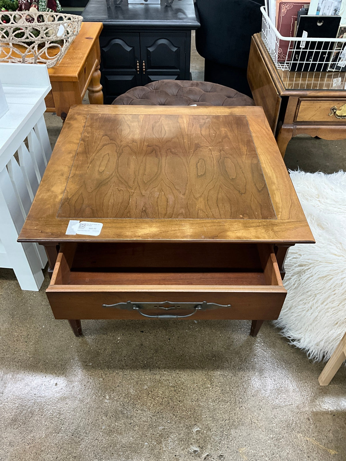 Sq. End Table w/ Drawer
