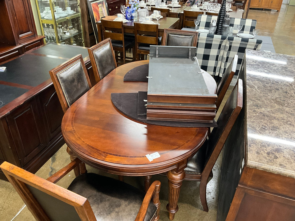Thomasville Table w/ 6 Chairs
