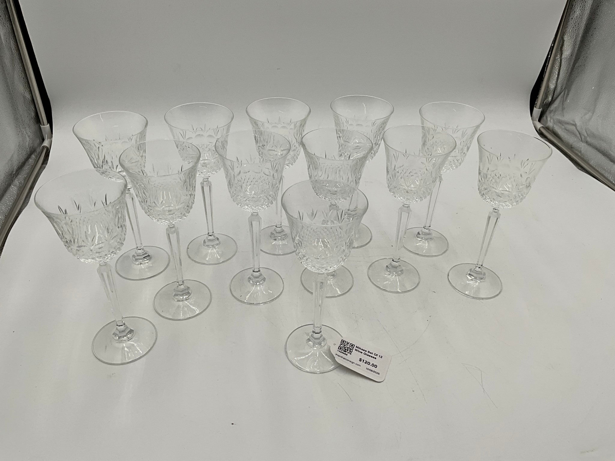 Mikasa Set Of 12 Wine Glasses