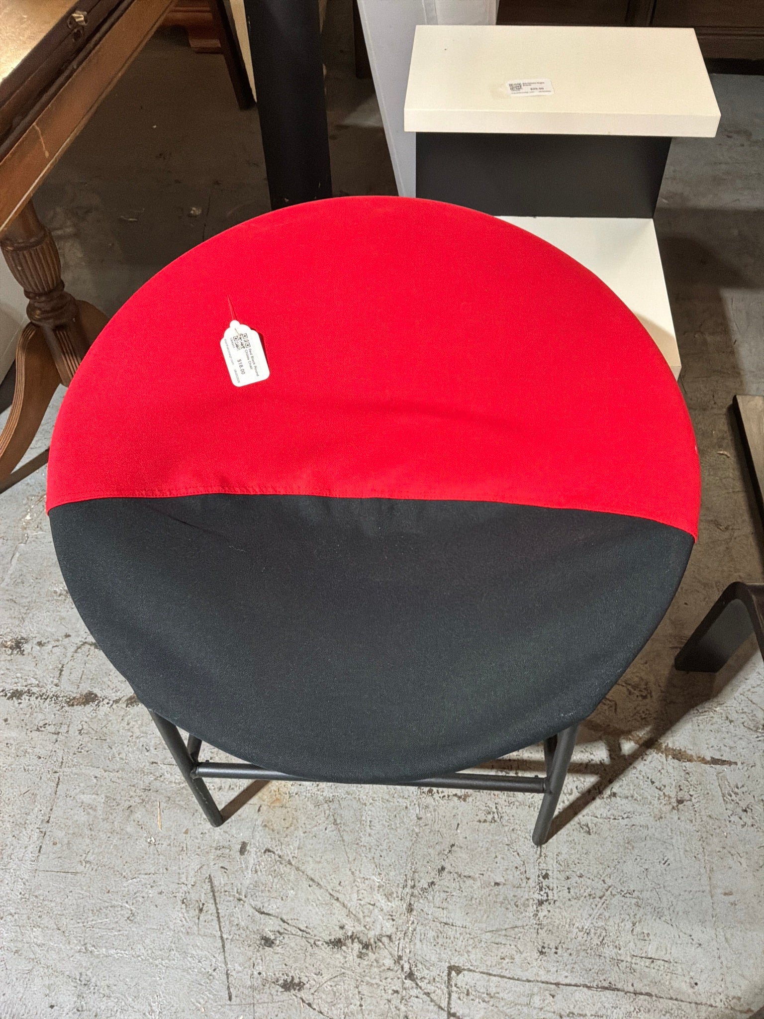 Red Black Round Childs Chair