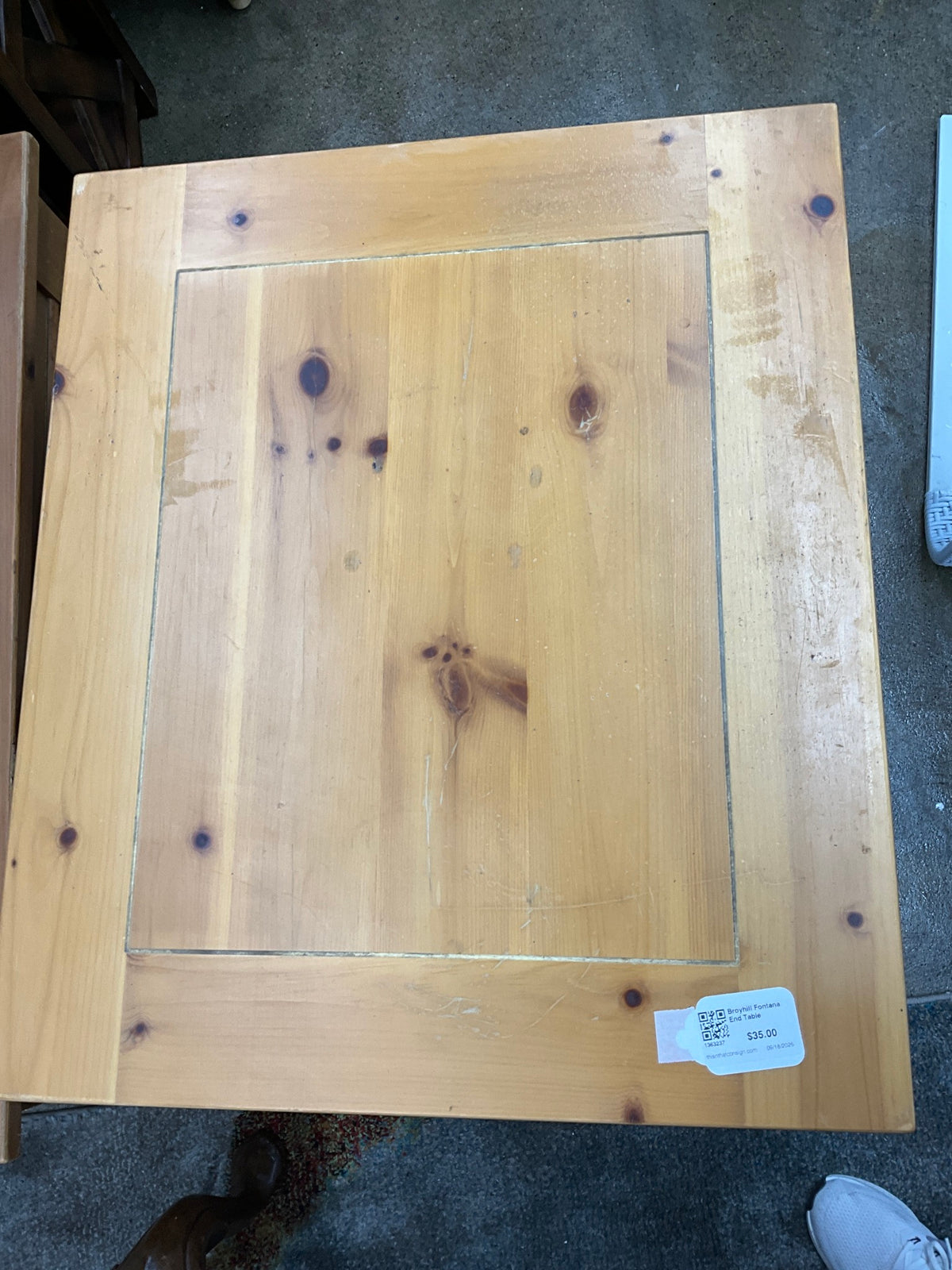 Broyhill Fontana End Table