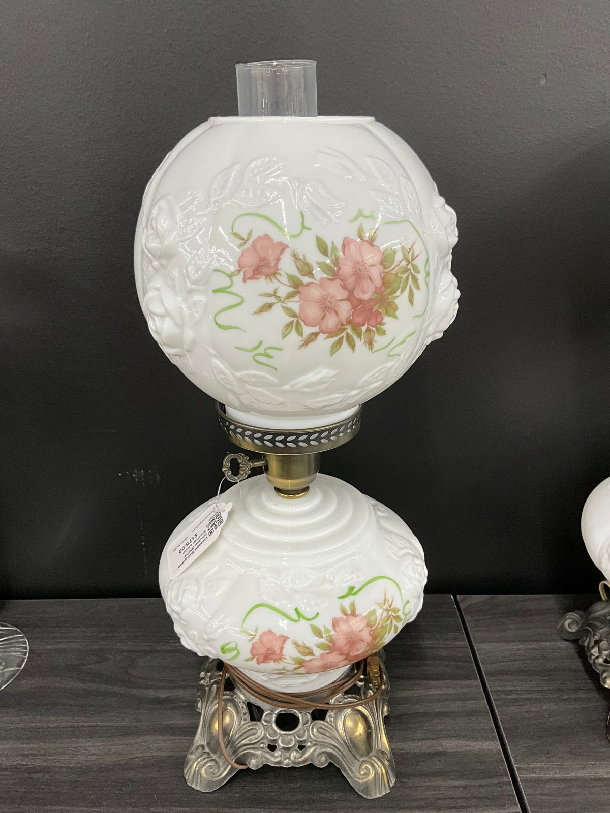 Vintage Milkglass bouble Globe Electric Lamp
