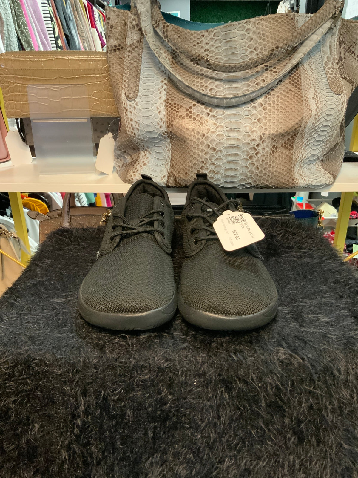 Sport Shoe sz 10 Wide