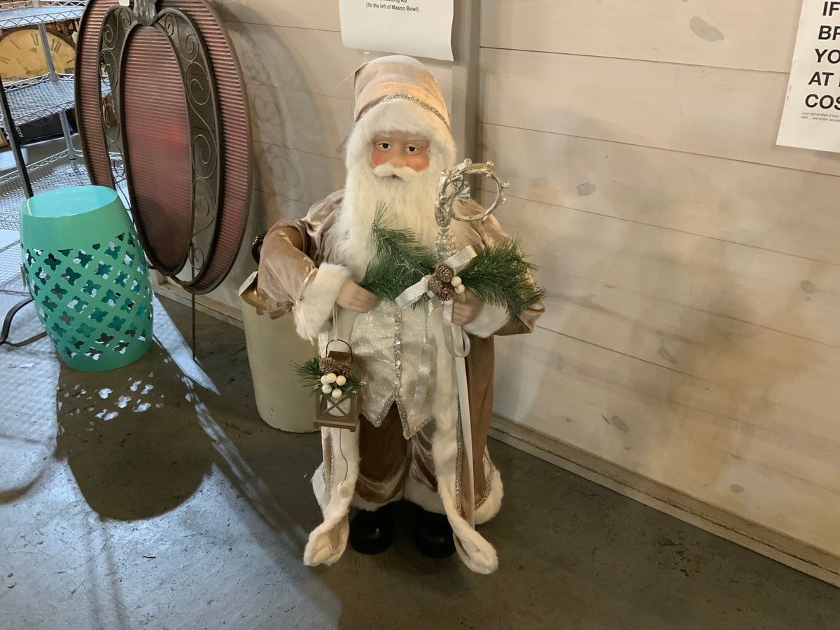 Lg Santa with Lantern