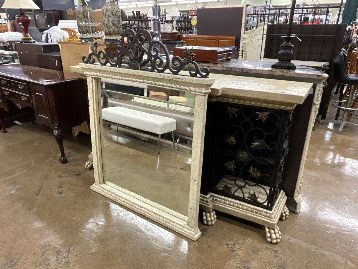 Buffet With Mirror