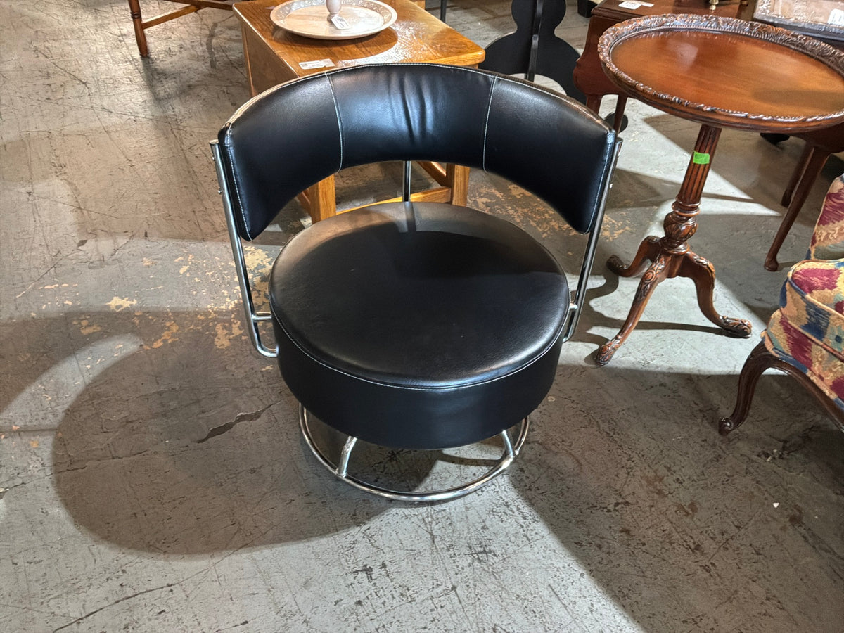 Black Swival Chair W / Chrome