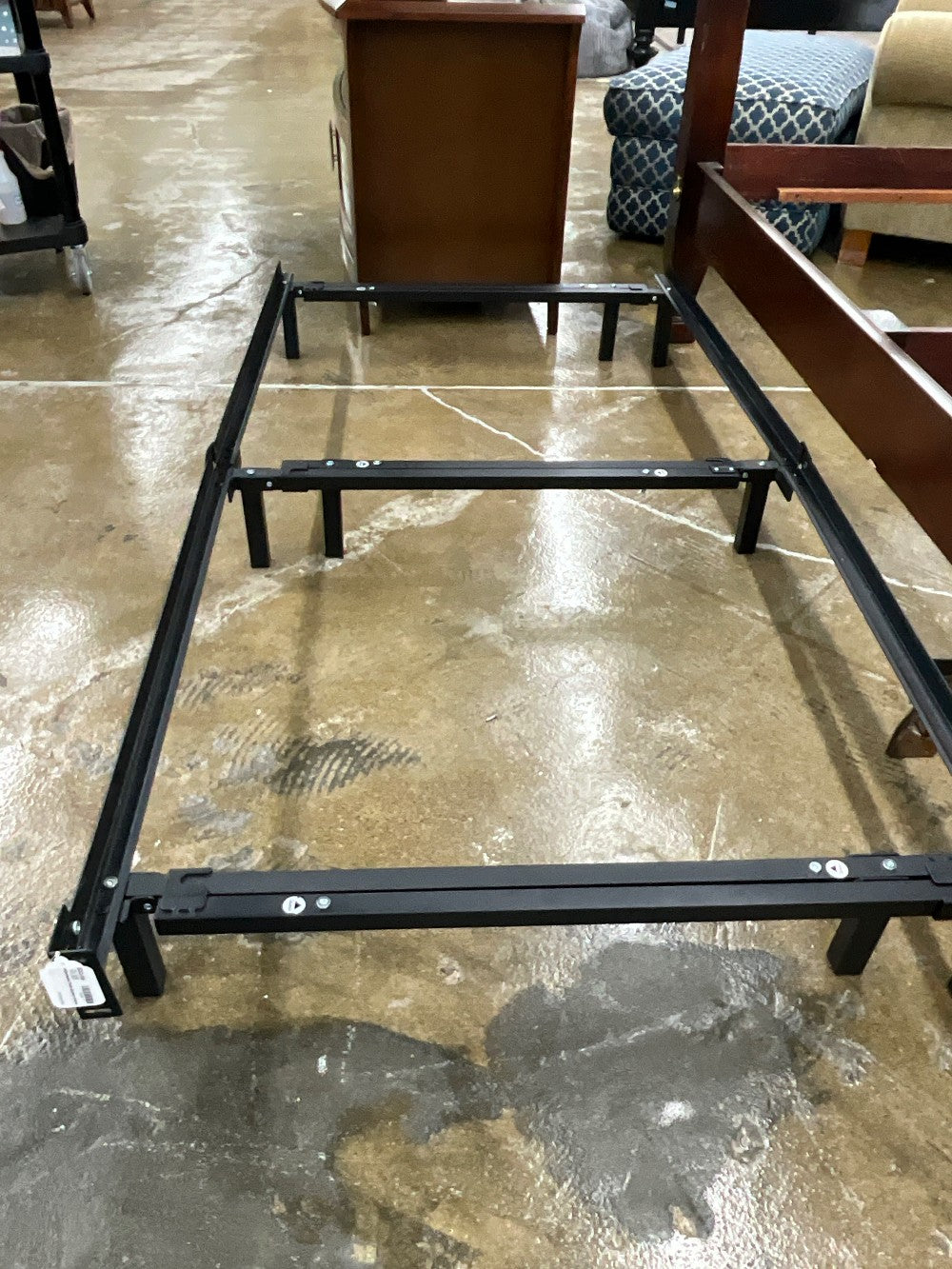 Adjustable Twin-Queen Frame