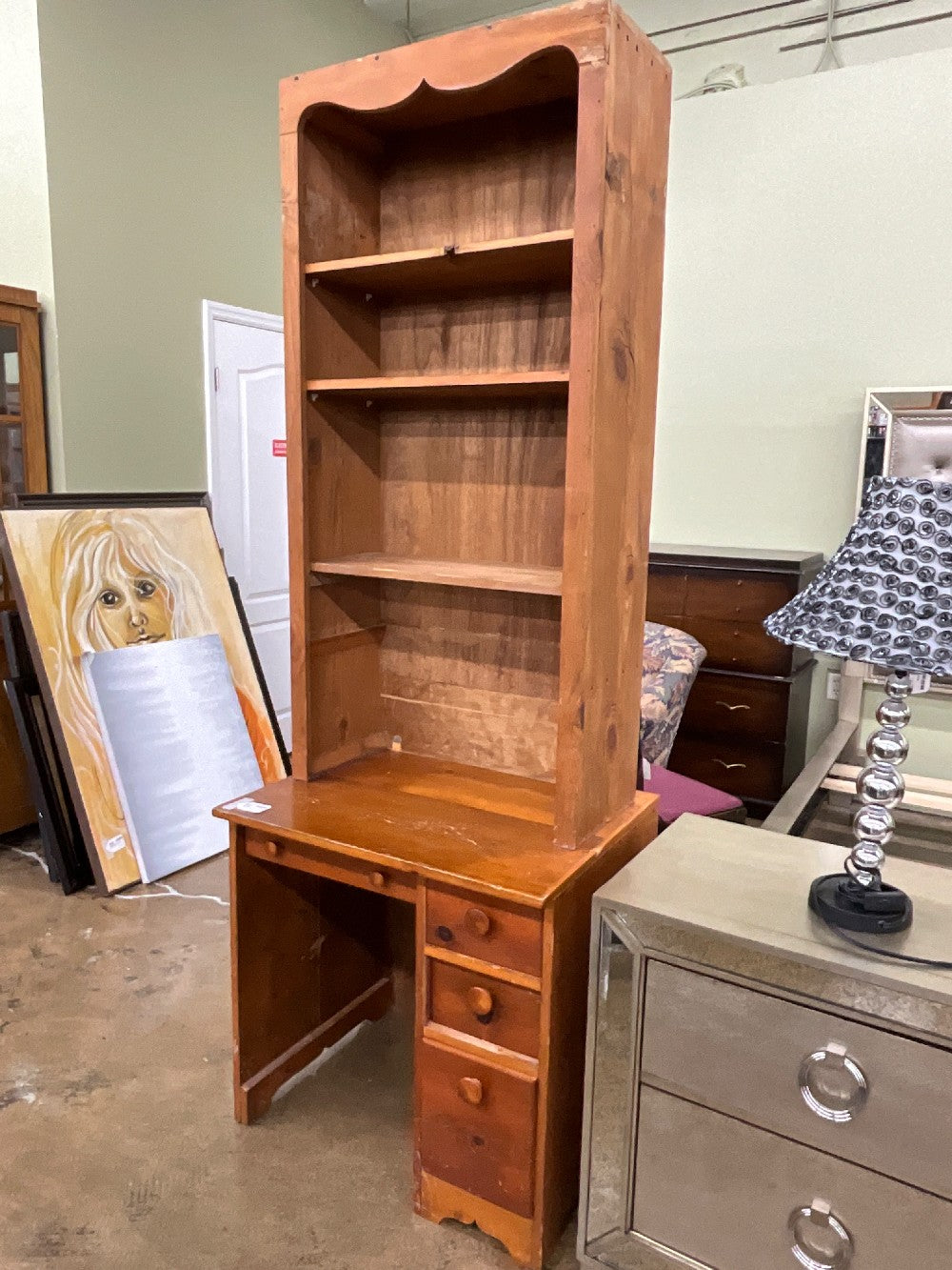 Desk W/Hutch