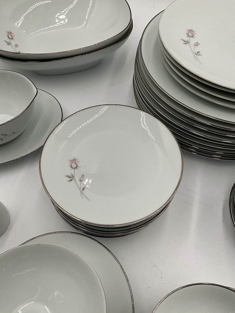 Noritake Pasadend China - 4 place setting w/ Serving Pieces