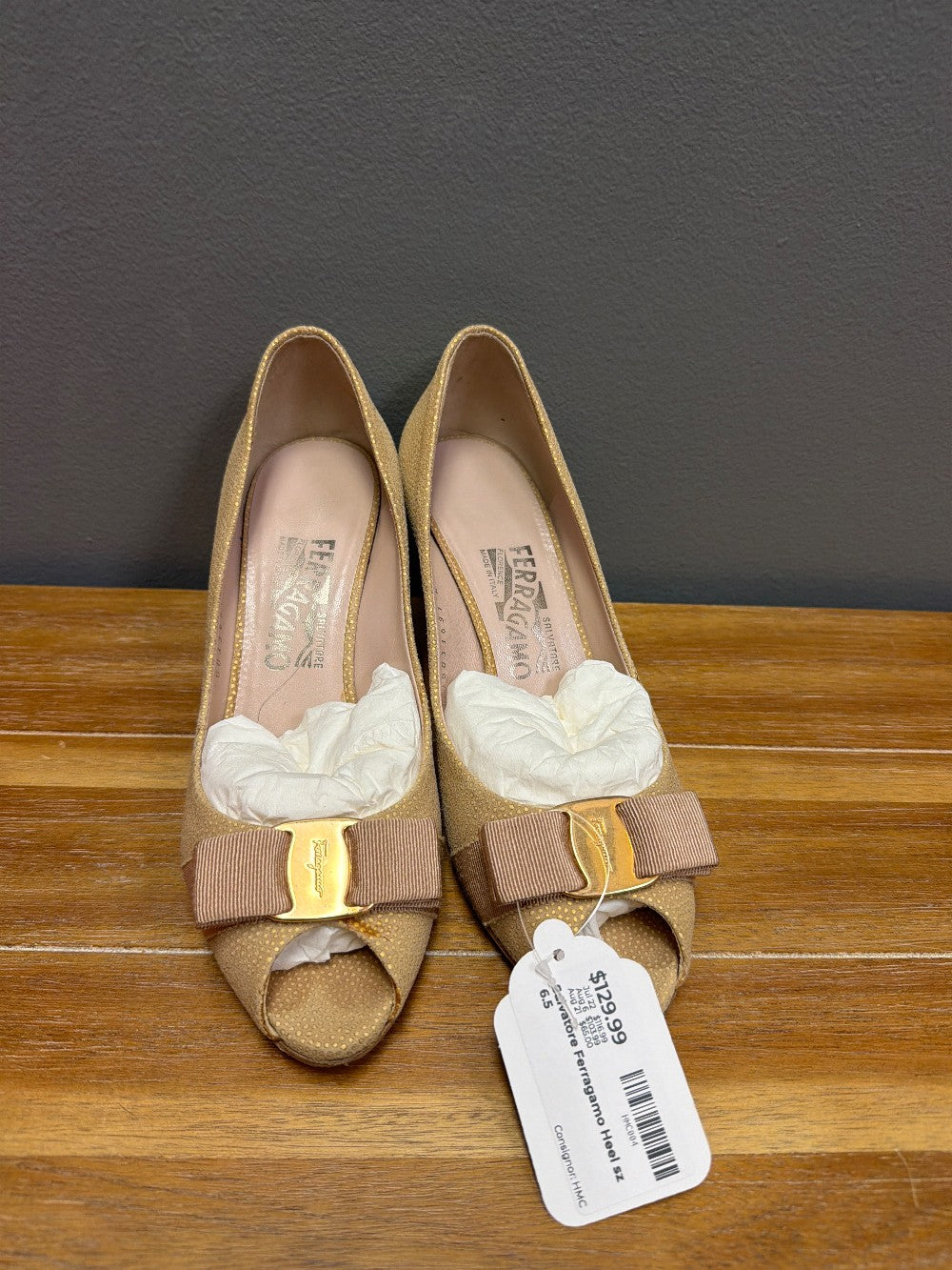 Salvatore Ferragamo Heel sz 6.5