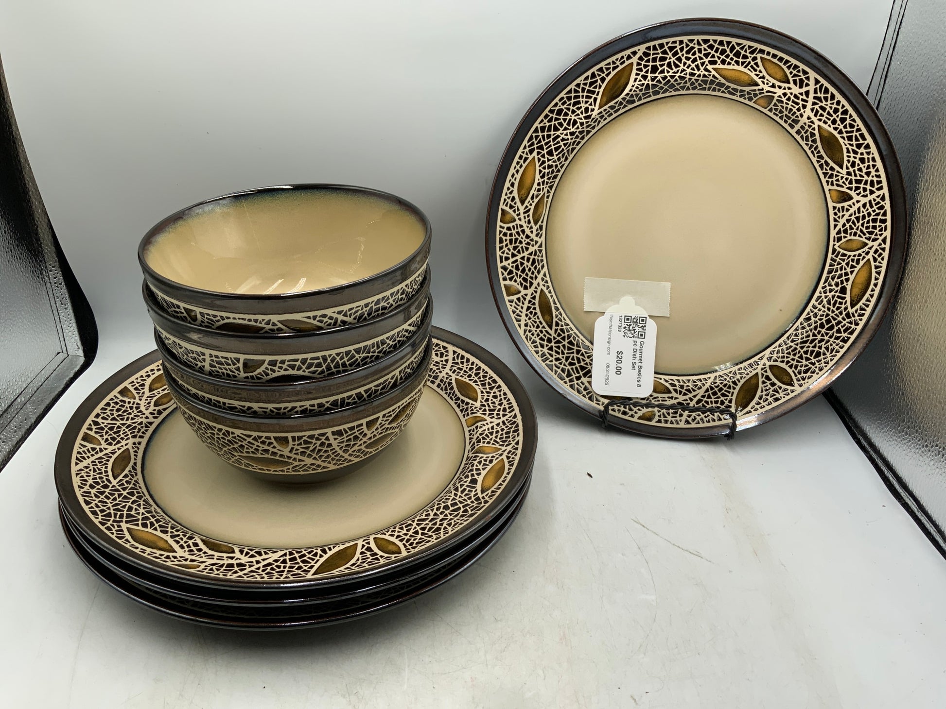 Gourmet Basics 8 pc Dish Set