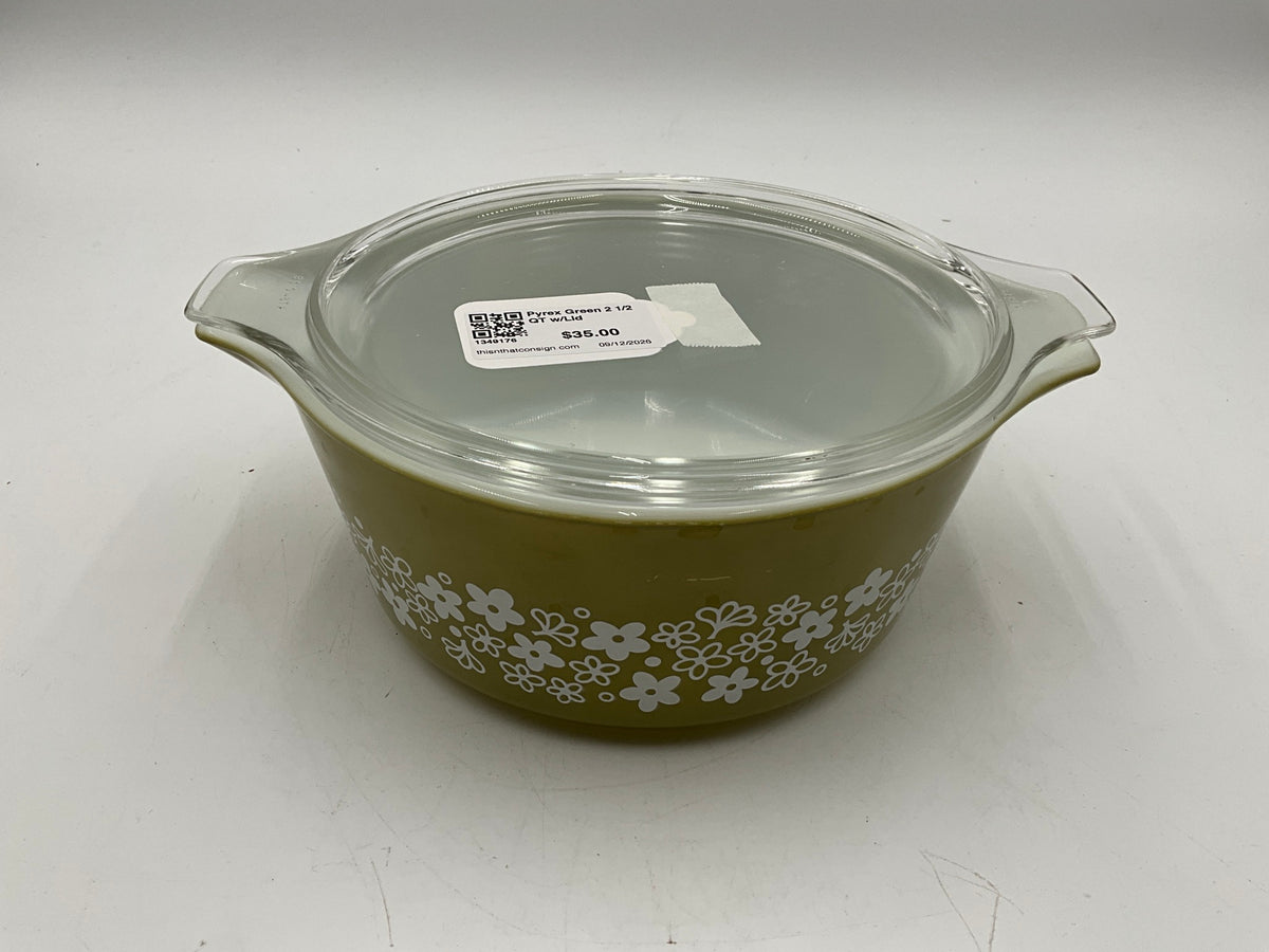 Pyrex Green 2 1/2 QT w/Lid