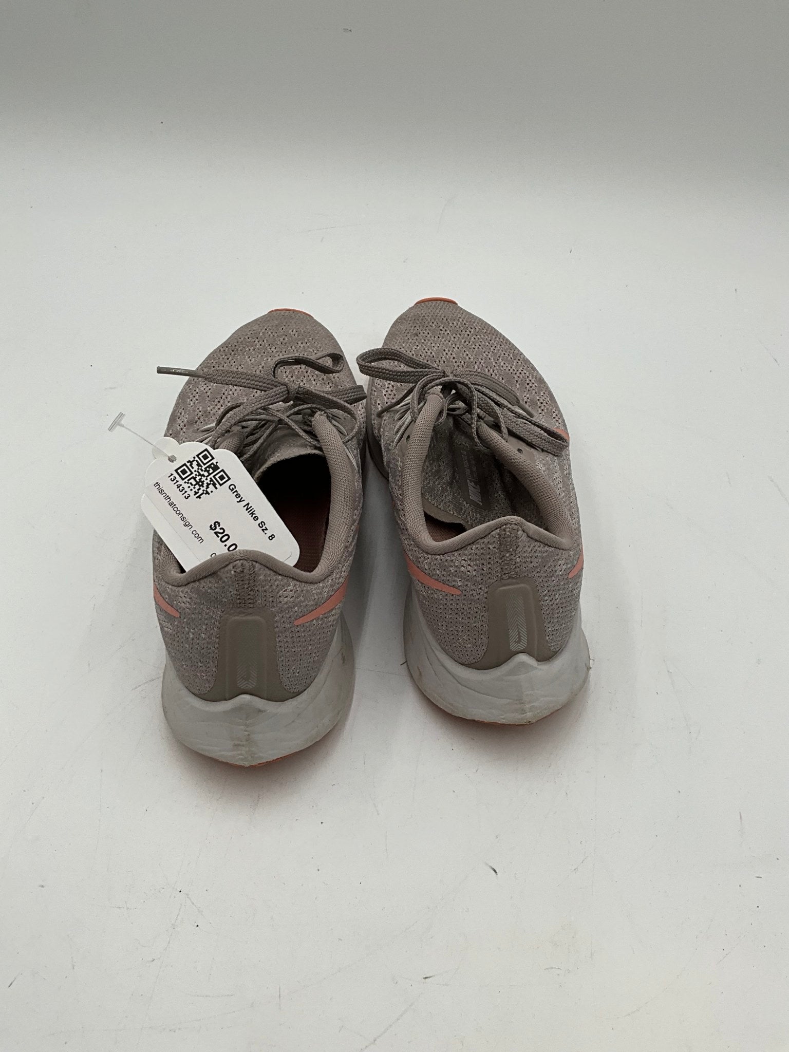 Grey Nike Sz. 8