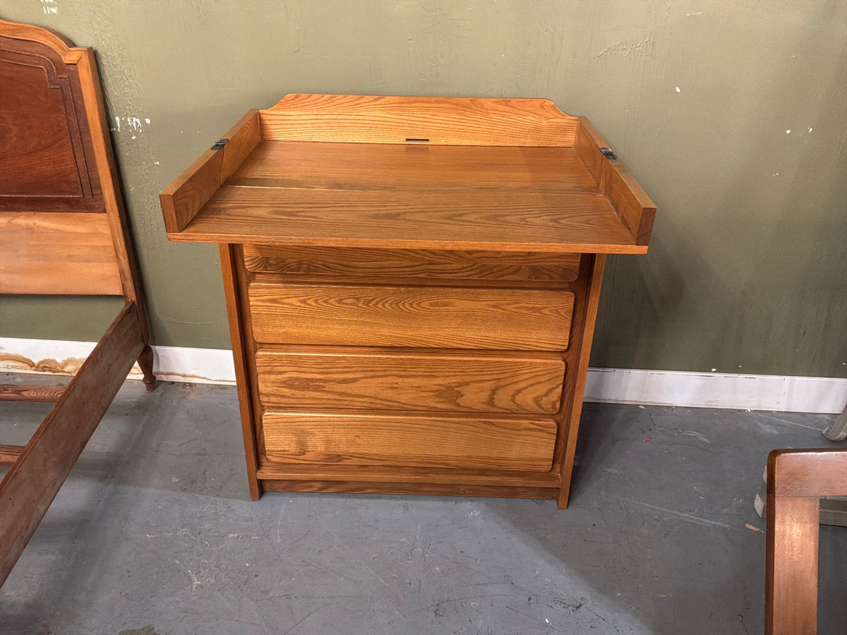Wood Chest Drawers / Changing Table