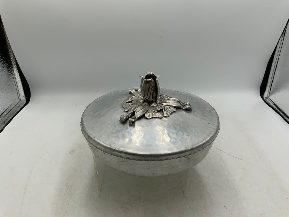 Rodney Kent Sm Dish with Lid