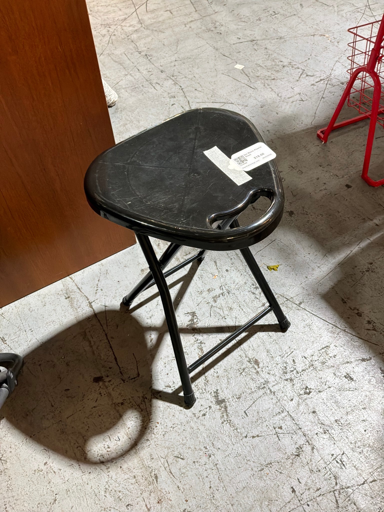 Sm Black Plastic Stool