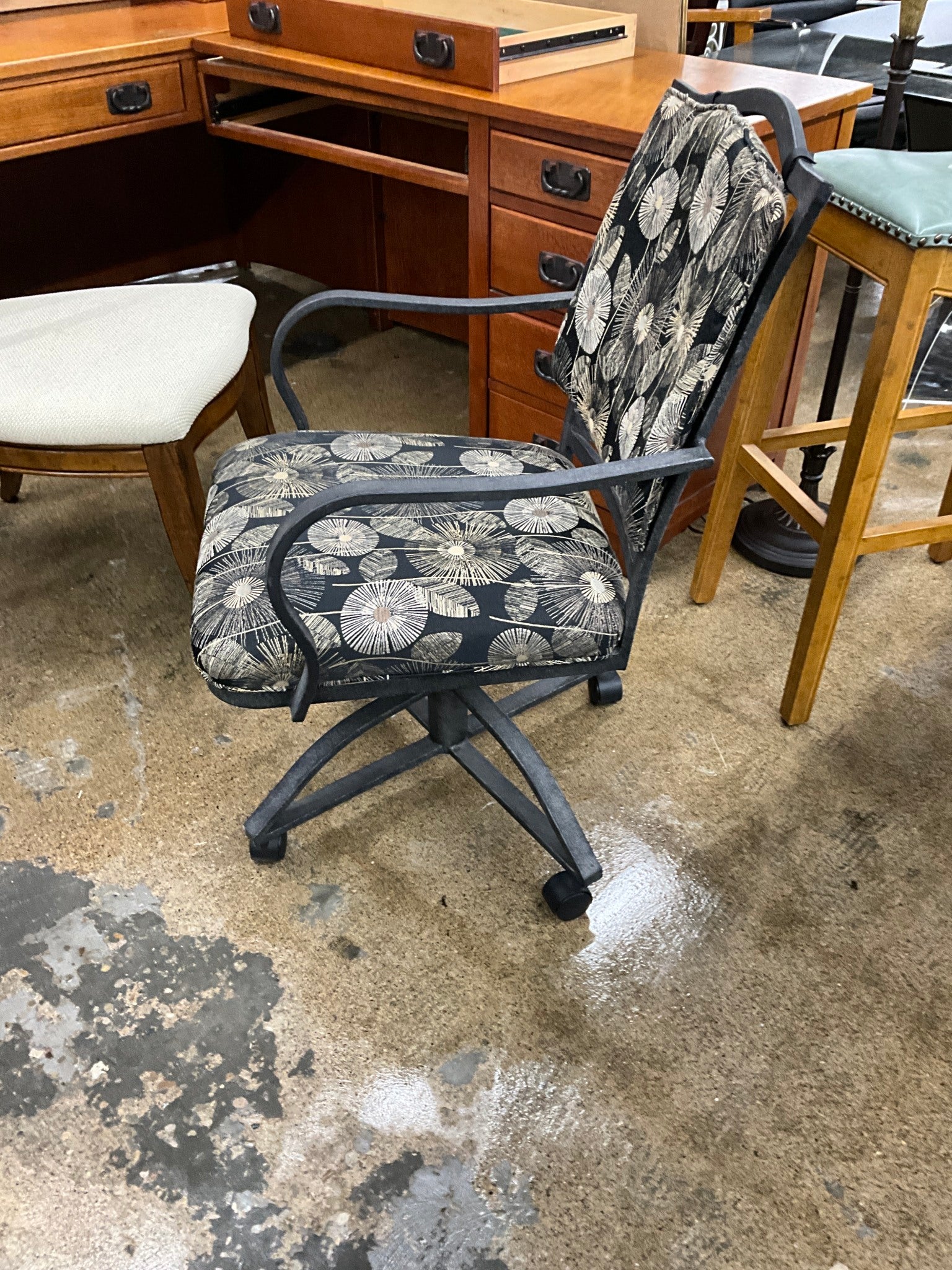 Set of 4 Rolling Chairs