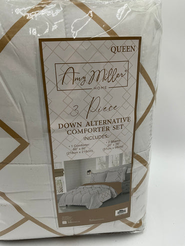 NIP Amy Miller Queen 3pc Comforter Set
