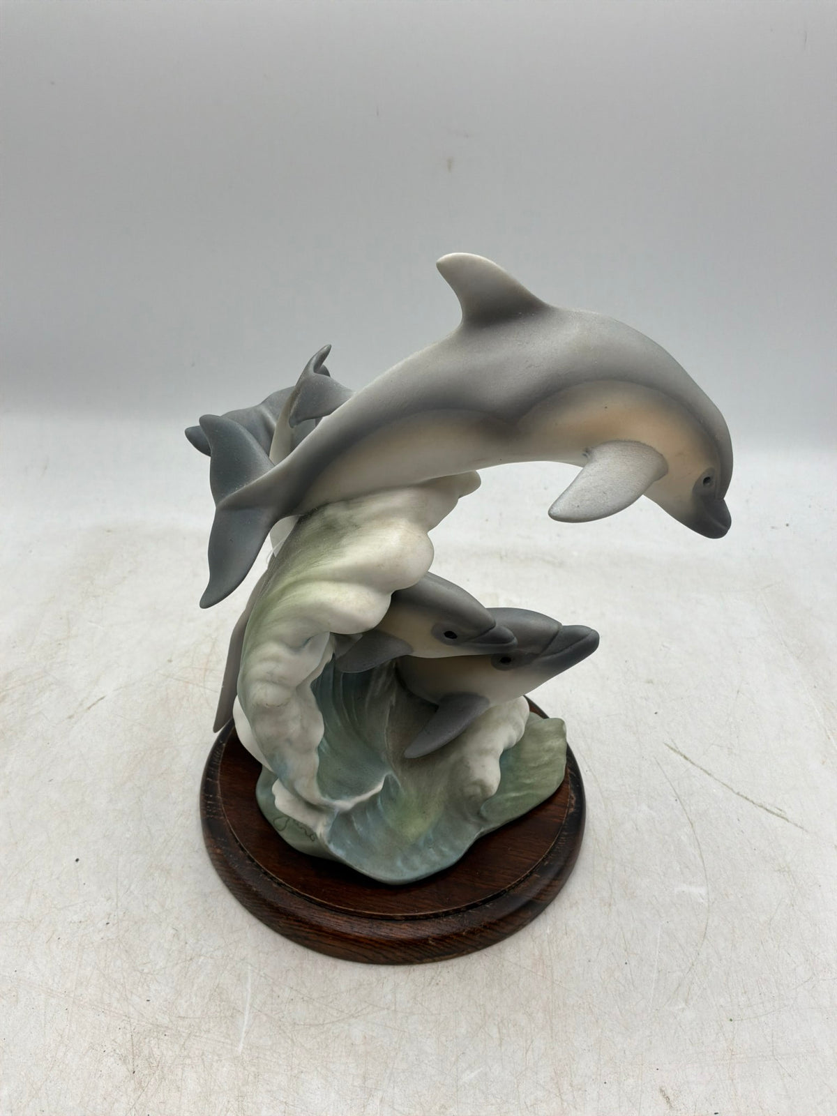 Master Piece Dolphins