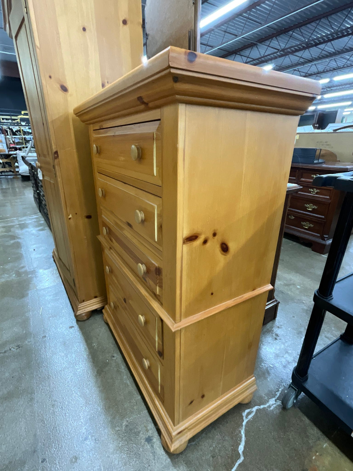 Broyhill Fontana Chest of Drawers