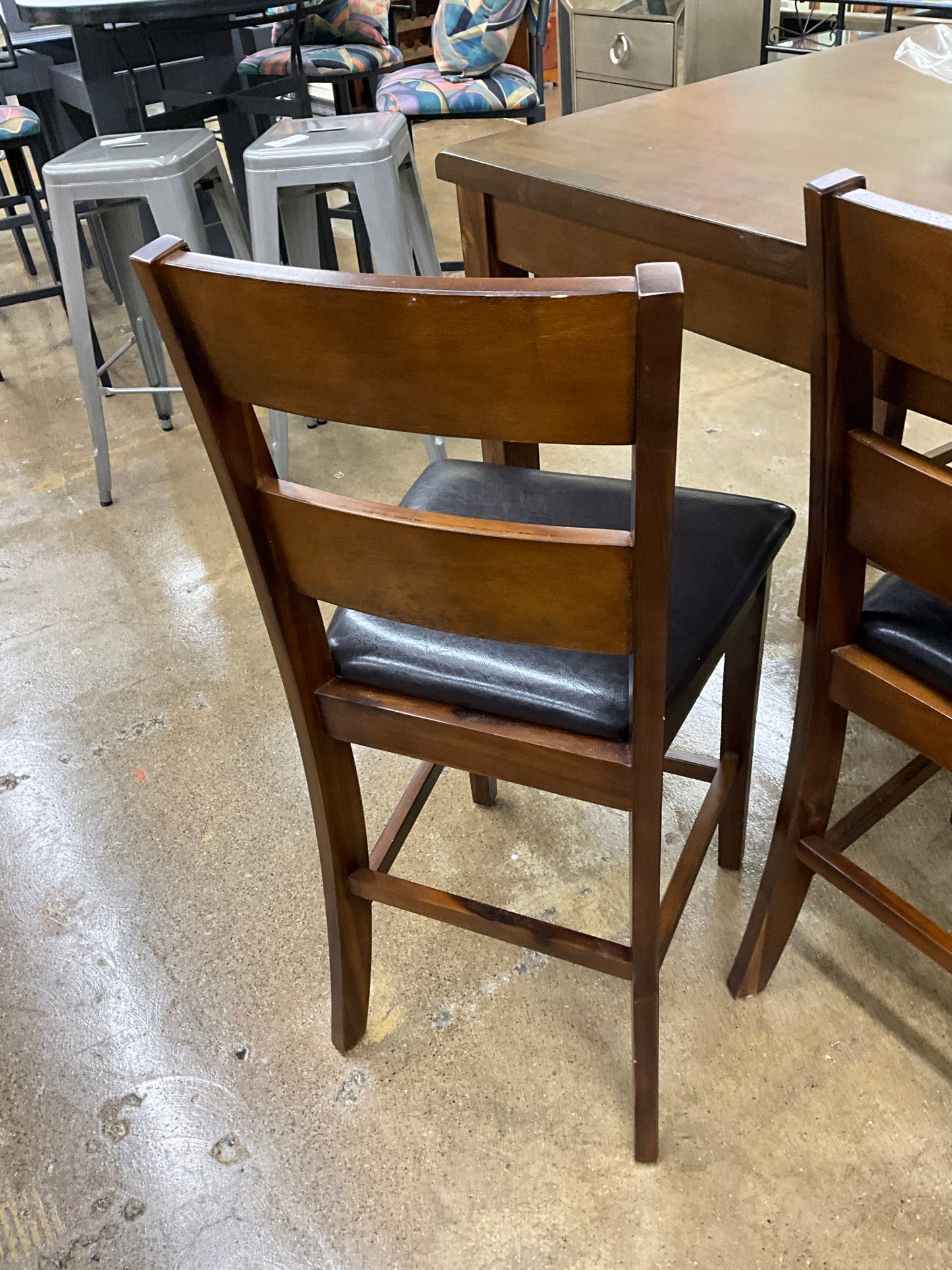 Hightop Table W/ 4 Chairs