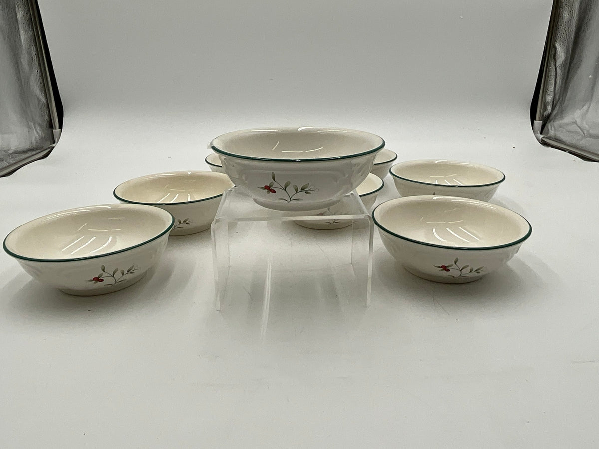 Pfaltzgraff Winterberry Bowl 8pc Set