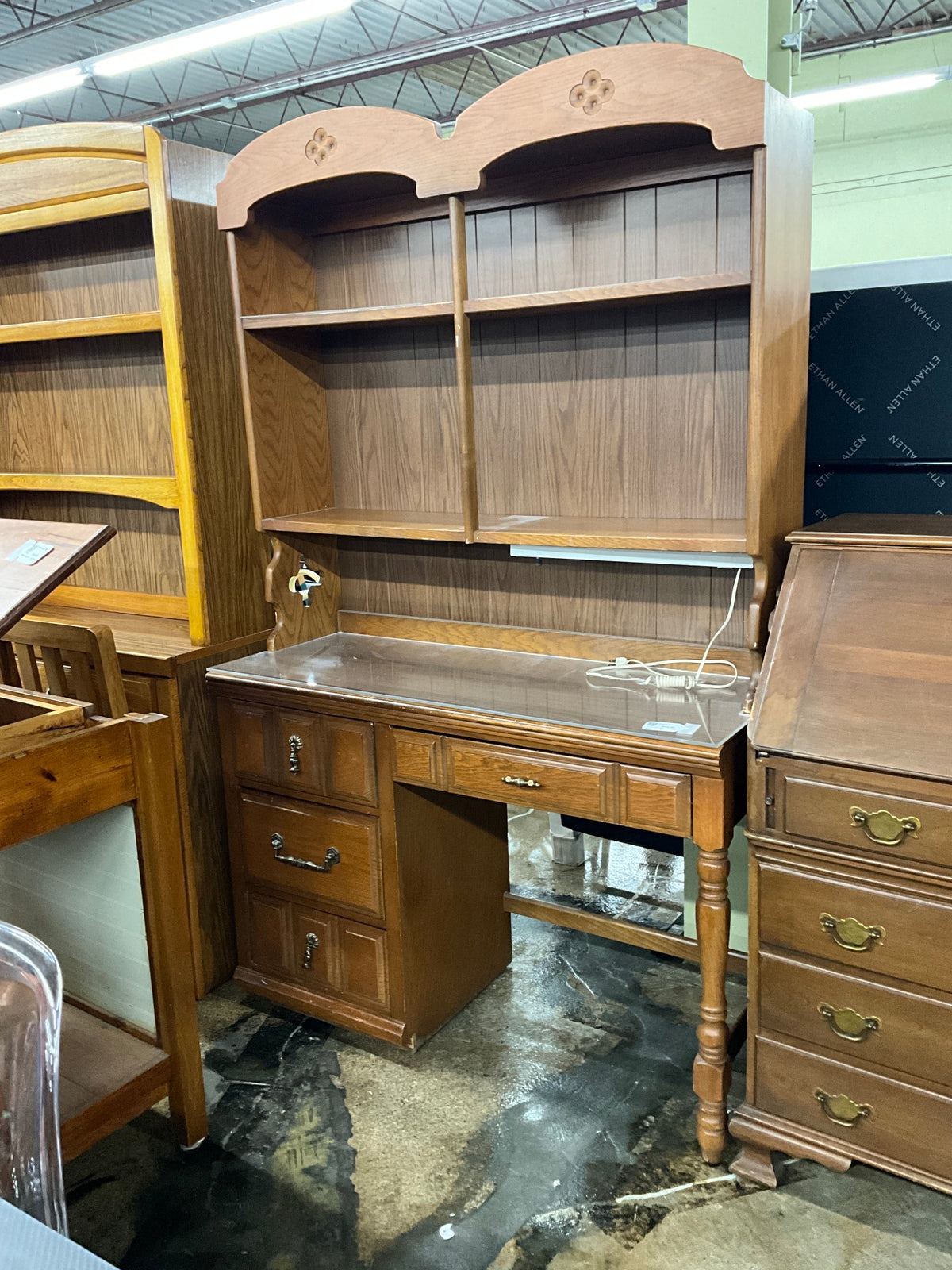 Bassett Desk with Hutch Top