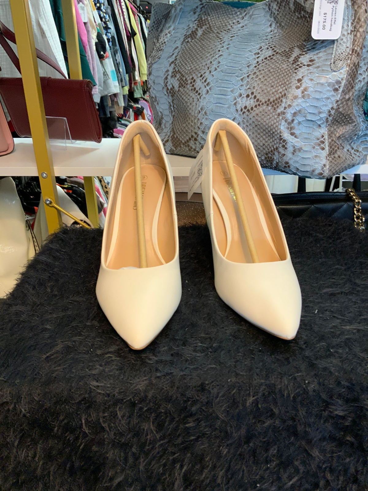 New Dream Pair Heel Sz 9