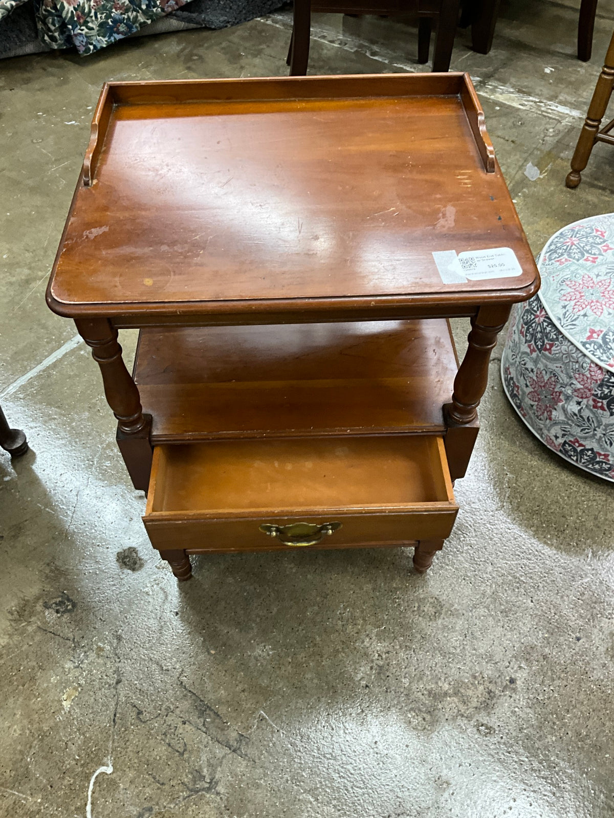 Wood End Table w/ Drawer