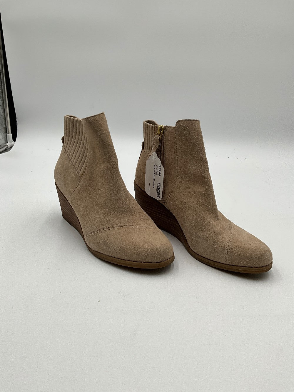 Toms Tan Booties Sz. 9