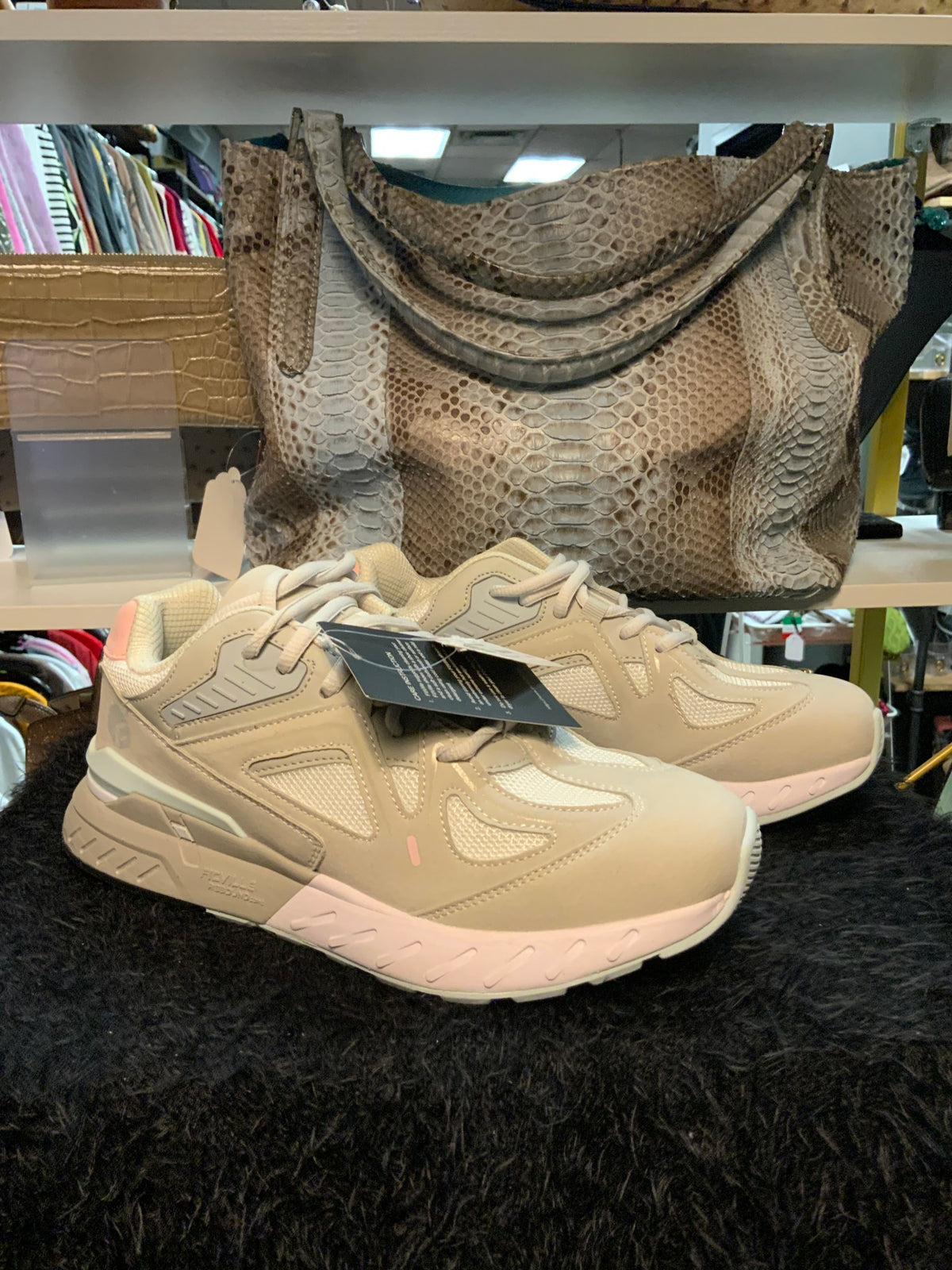 NWT Fitville Shoe Sz 8.5 Wide