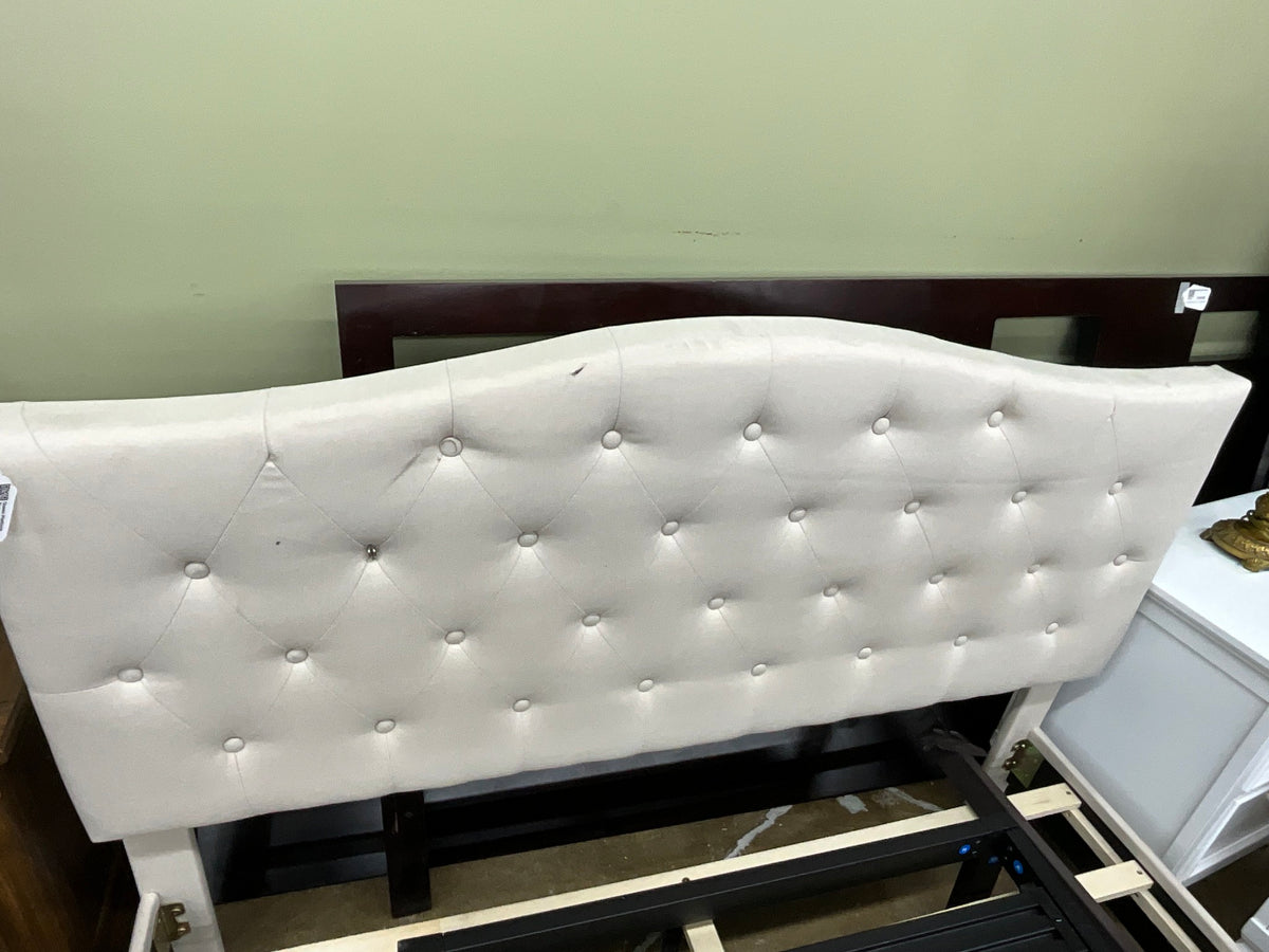 Queen Platform Bed w/Tan Headboard 