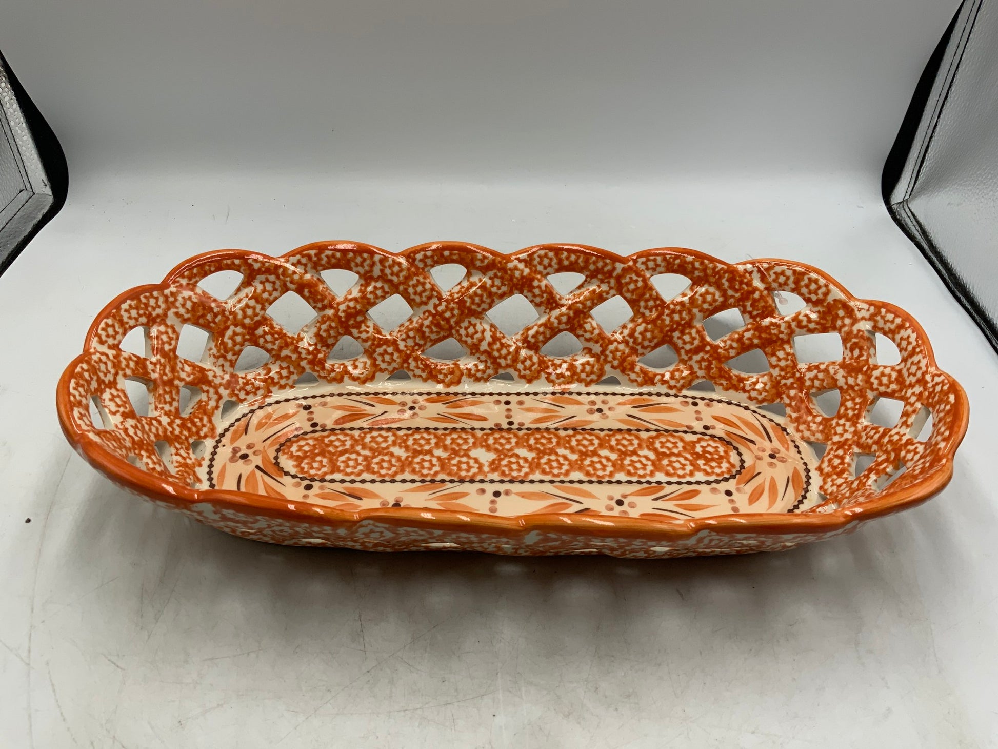 Temptations Old World Bread Basket