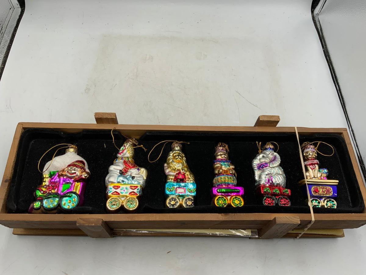 Thomas Pucconi Set of 6 Ornaments in Box
