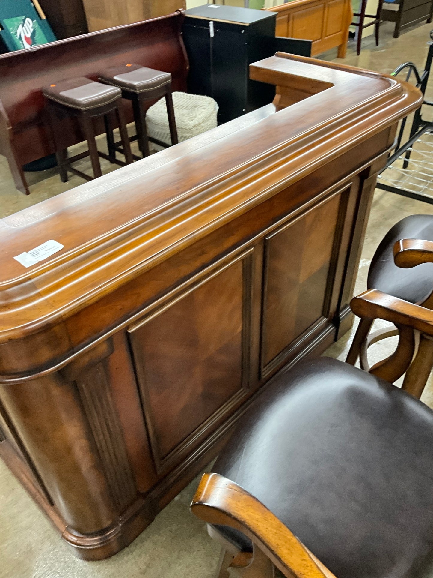 XL Bar w 2 Barstools