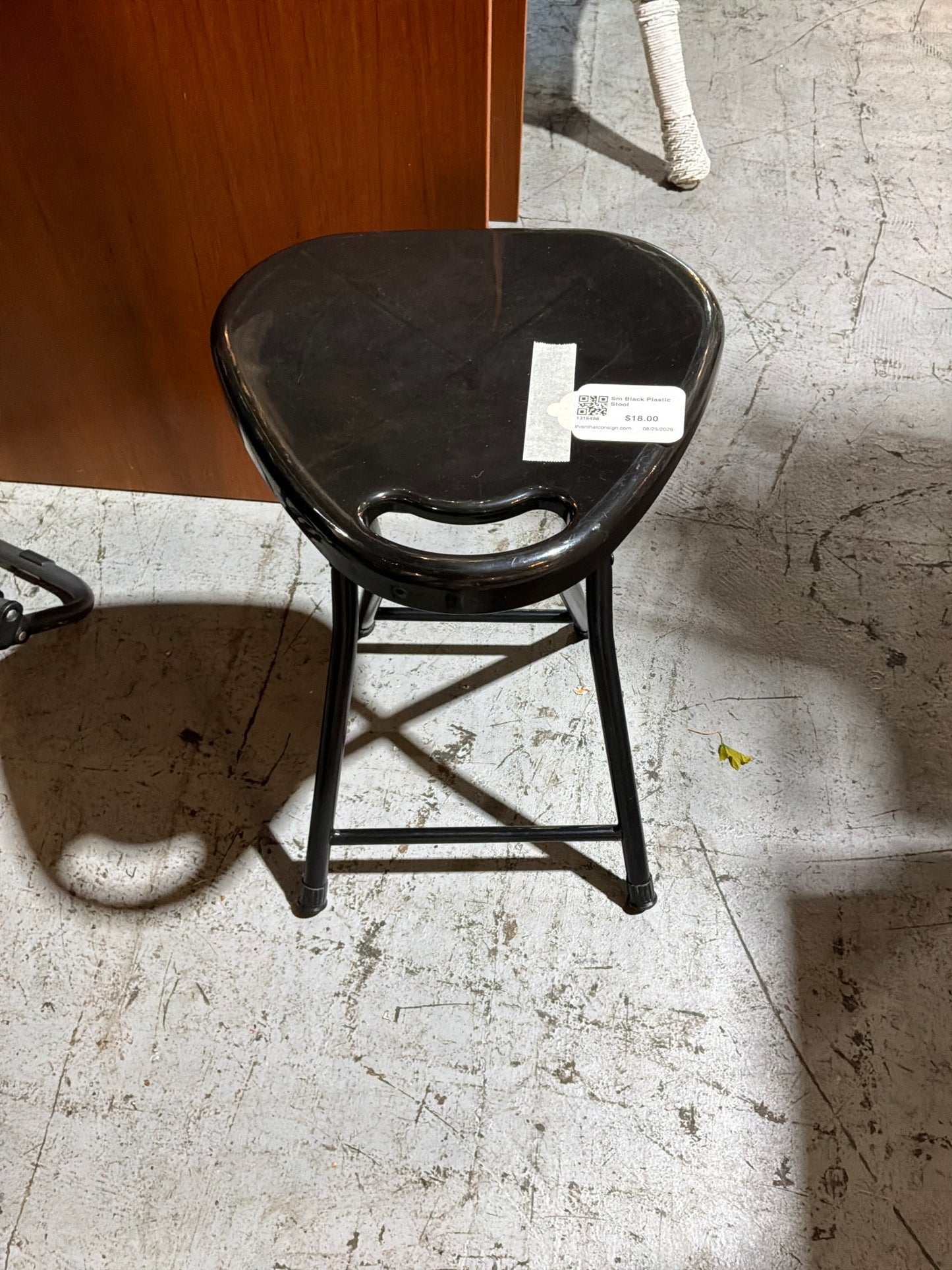Sm Black Plastic Stool